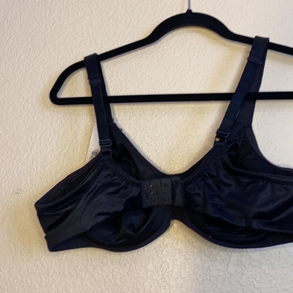 Bali Intimates & Sleepwear Bali Black Comfortu Back Bra Poshmark